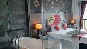Honeymoon Studio Suite, City View | Free WiFi - Constancy Jomtien Pattaya Hotel (Sattahip)