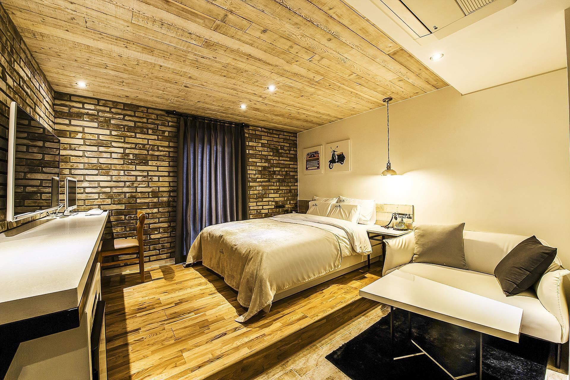 Deluxe Room | Free WiFi, bed sheets