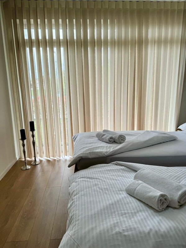 4 bedrooms, WiFi, bed sheets