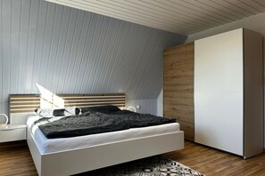 2 soverom, reiseseng for barn, wi-fi (inkludert) og sengetøy