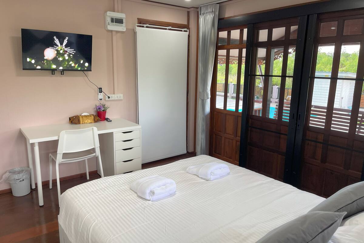 Deluxe Double Room, Private Bathroom, Mountain View