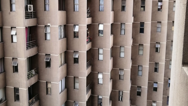 Unclassified image, 1 of 7, button - Bebo House merced  (Santiago)