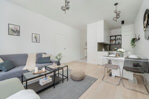 Apartment, 1 Bedroom, Kitchen | Living room - Apartment in Wyspa Piasek by Renters (Wroclaw)