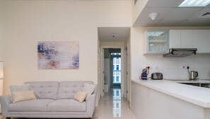 Deluxe-Apartment, Blick auf den Jachthafen | Wohnbereich