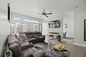 TV, videospill og stereoanlegg