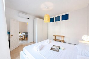 Family Apartment, 2 Bedrooms, Microwave (Cozy Maria Apartment in Portofino) | 2 bedrooms, iron/ironing board, WiFi, bed sheets - Cozy Maria Apartment in Portofino (Portofino)