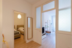 2 dormitorios, tabla de planchar con plancha, wifi y ropa de cama