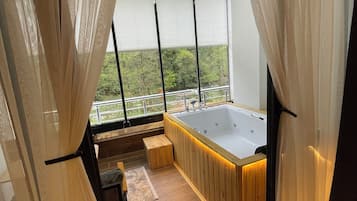 Habitación Royal, balcón, vistas al valle | Decoración individual, wifi gratis, ropa de cama