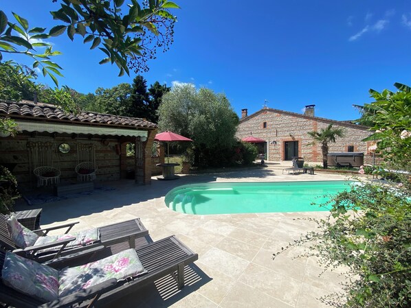 Piscine extérieure