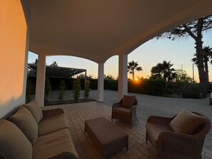 Terrace/patio - Villa Giorgia Salento - villa with private garden (Matino)