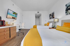 APARTMENT - Stunning View from Balcony (Hallandale Beach)