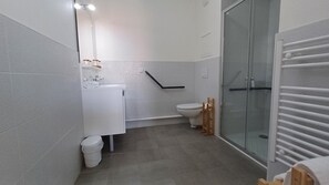 Habitación clásica | Baño | Secador de pelo