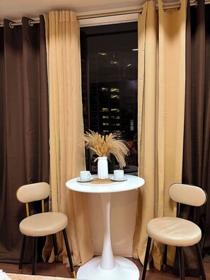 Dining - Air residences Sun & Moon Staycation  (Makati)