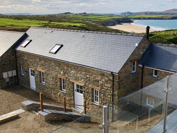 Awel Y Môr - 3 Bedroom Cottage - Whitesands - Whitesands Bay