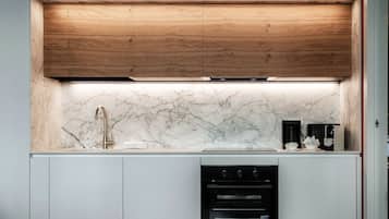 Apartment | 1 bedroom, premium bedding, down duvets, iron/ironing board