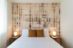 أغطية فراش متميزة وألحفة محشوة بالريش ومكواة/لوح كي وواي فاي مجانًا