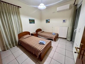 Classic Apartment | 3 bedrooms, free WiFi - Theologos Guesthouse  (Lokroi)