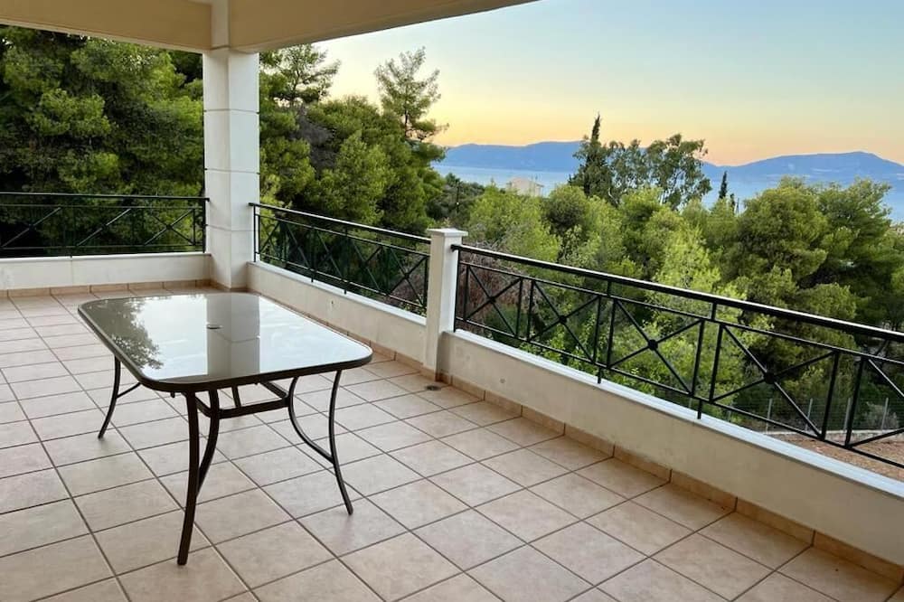 Theologos Guesthouse - Λάρυμνα