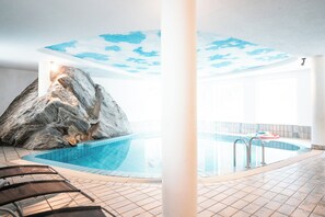 Indoor pool - Pirker's Natur- & Bio Familienhotel (Malta)