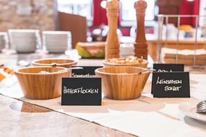 รวมอาหารเช้าแบบบุฟเฟ่ต์ ทุกวัน