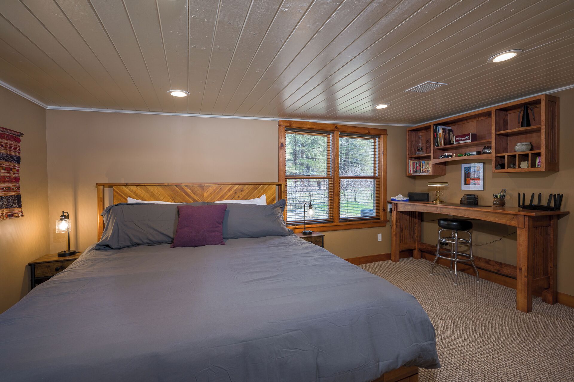 3 chambres, bureau, fer et planche à repasser, accès au Wi-Fi (inclus)