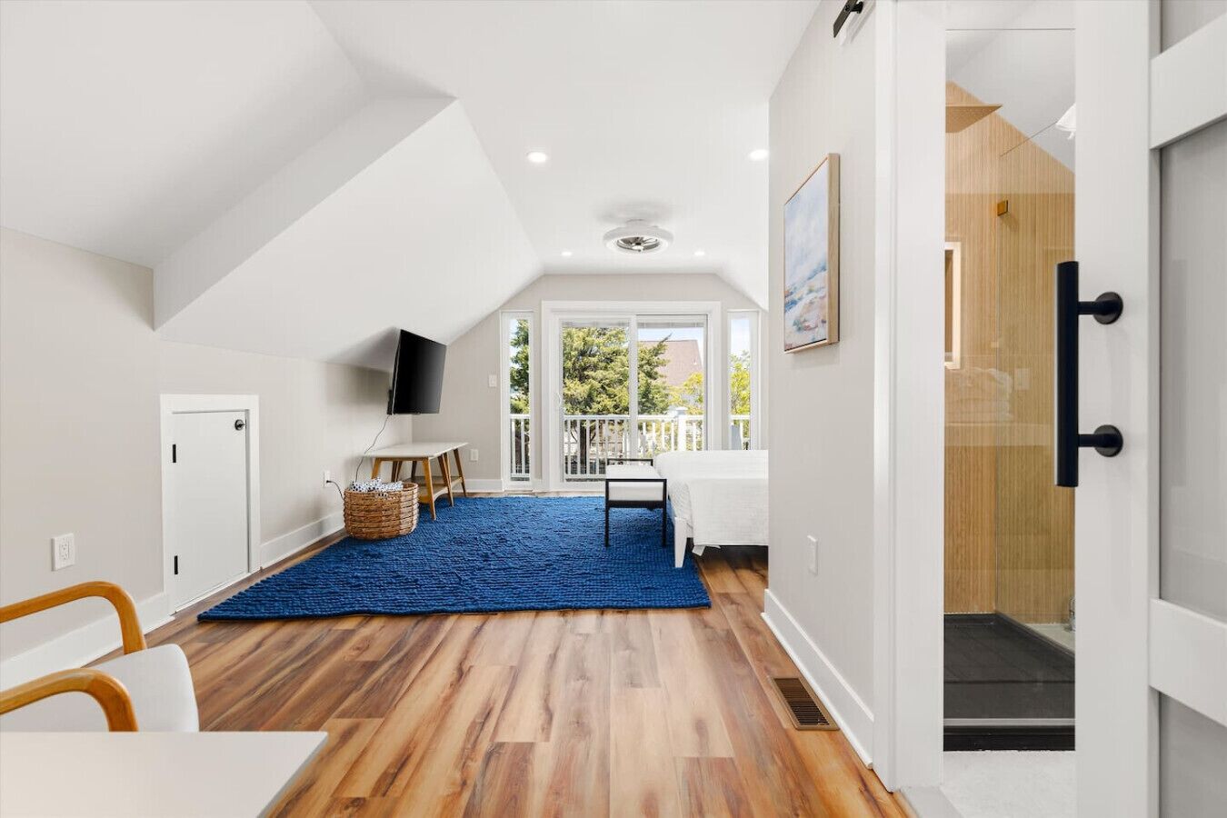 6 chambres, bureau, Wi-Fi, draps fournis