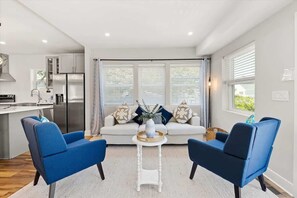 TV, fireplace, offices
