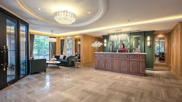 Quầy tiếp tân