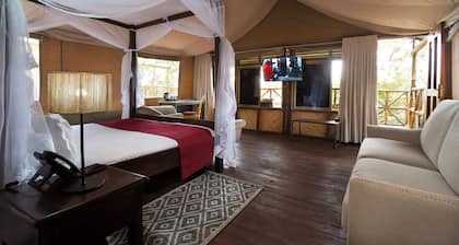 Nokras Enkare Luxury Tented Camp Sagana