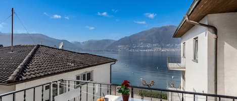 Family Apartment, Multiple Bedrooms, Lakeside (Garden on the lake 1) | Rooftop terrace