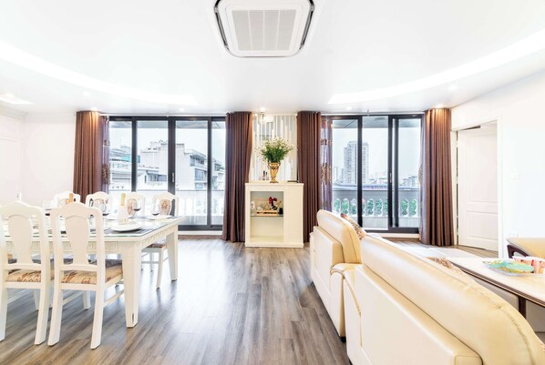 Appartement, 1 très grand lit et 1 canapé-lit, non-fumeurs, vue ville | Vue sur la ville