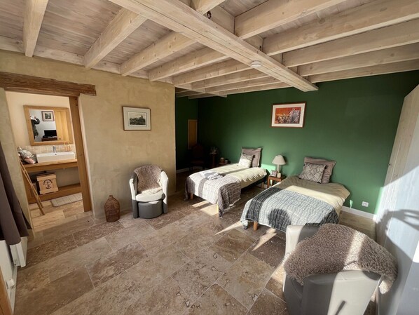 1 bedroom, WiFi, bed sheets