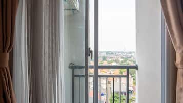 Pemandangan kota dari properti