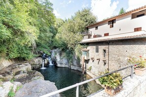 Property grounds - Exclusive Resort & Waterfall - A14 (Loro Ciuffenna)
