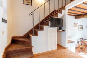 Interior - Exclusive Resort & Waterfall - A14 (Loro Ciuffenna)