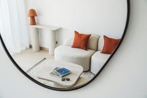 Skrivbord, mörklÀggningsgardiner, ljudisolering och gratis wi-fi