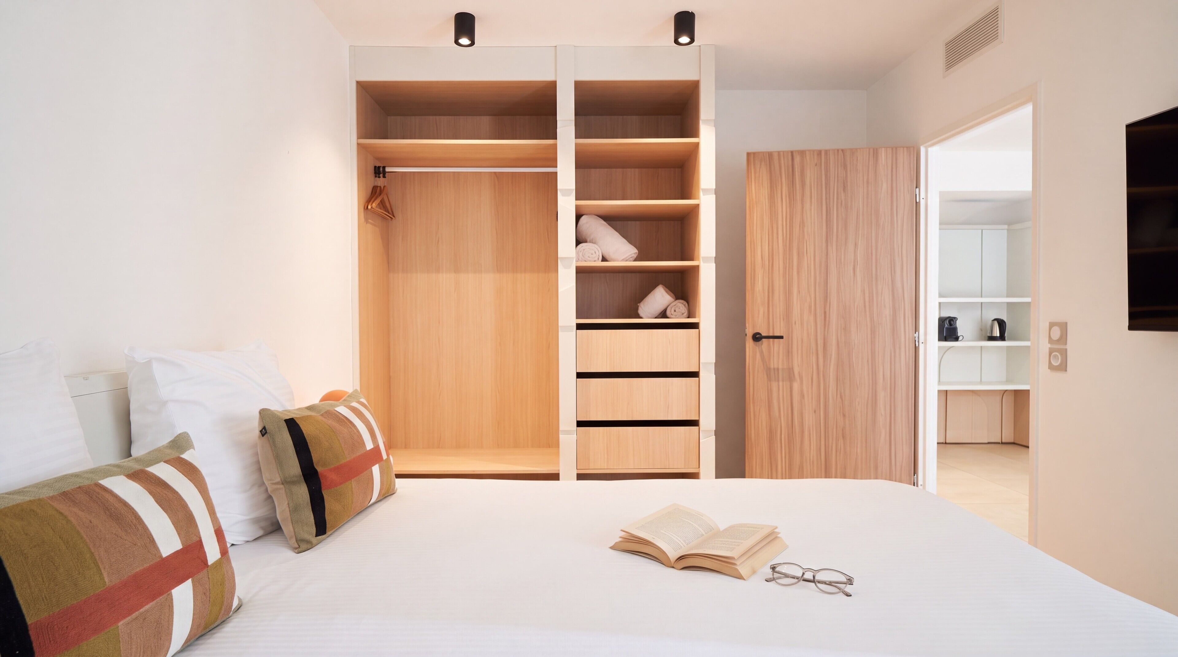 Junior Suite | Desk, blackout drapes, soundproofing, cribs (surcharge)