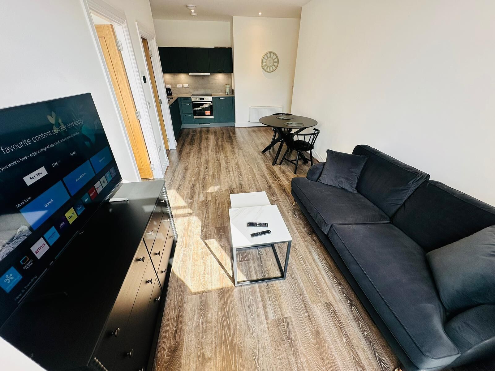 Apartment, 1 Double Bed with Sofa bed, Non Smoking, Private Bathroom | Living area | Smart TV