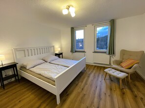2 chambres, lit parapluie, Wi-Fi gratuit, draps fournis