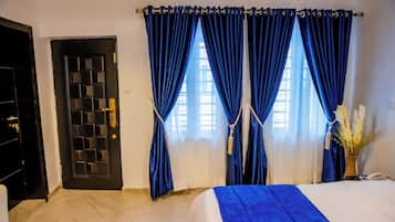Executive Suite | 1 bedroom, Egyptian cotton sheets, premium bedding, pillow-top beds
