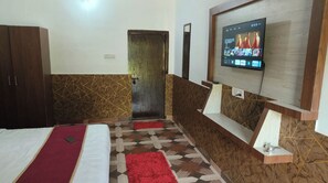 Deluxe Room, Mountain View | Bathroom | Shower, slippers, towels - Shekhar Corbett By First Crown (Ramnagar)