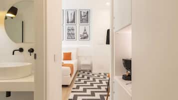 In-room safe, desk, soundproofing, free WiFi