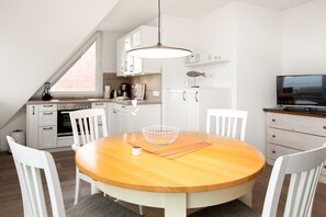Kühlschrank, Ofen, Herdplatte, Geschirrspüler