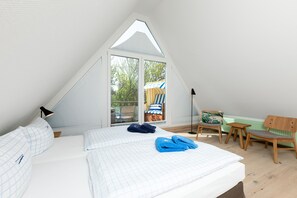 3 عدّة غرف نوم وسرير سفر وواي فاي مجانًا وملاءات أسرّة