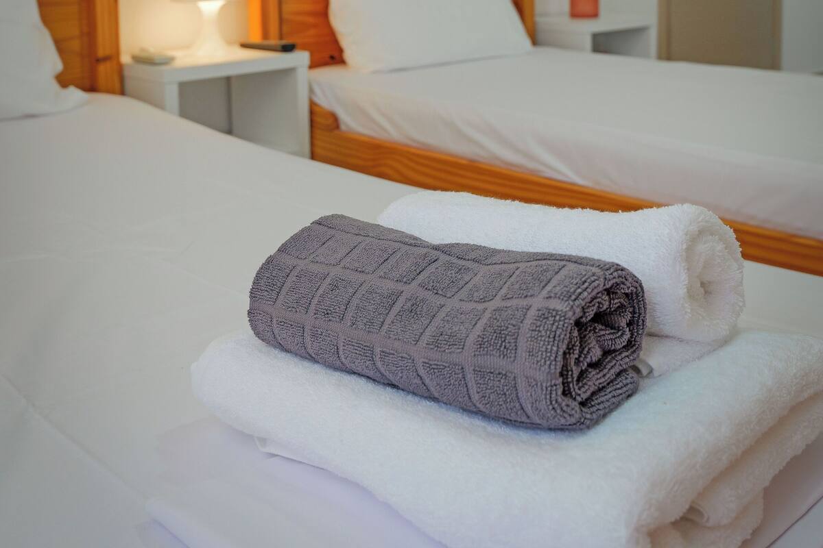 Soundproofing, free WiFi, bed sheets