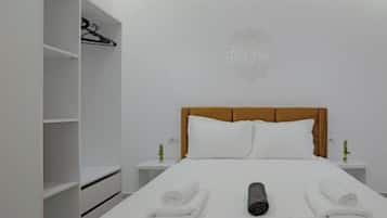 Deluxe-herbergi með tvíbreiðu rúmi | Hljóðeinangrun, ókeypis þráðlaus nettenging, rúmföt