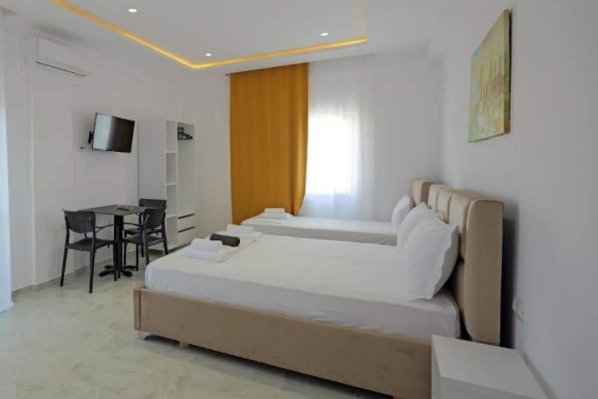 Deluxe Studio | 1 bedroom, soundproofing, free WiFi, bed sheets