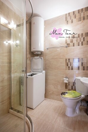 Bathroom - Mon Tour apartments (Sunny Beach)