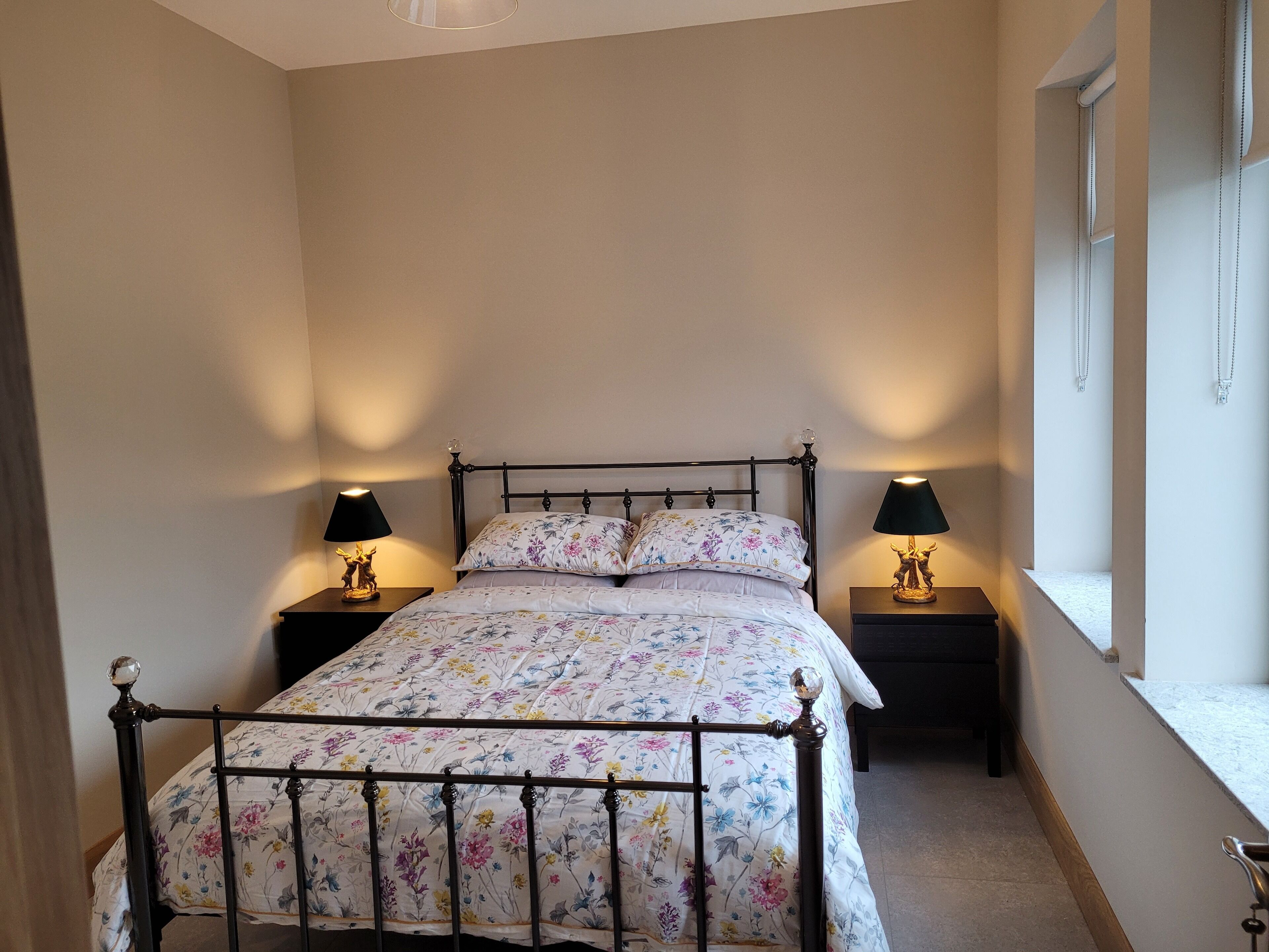 Cottage | 2 bedrooms, iron/ironing board, free WiFi, bed sheets