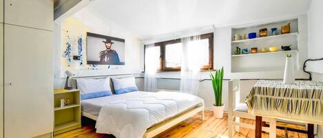 1 bedroom, desk, iron/ironing board, free WiFi